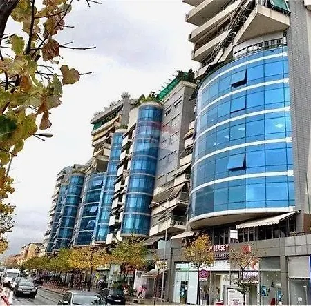 Center Rooftop * טיראנה